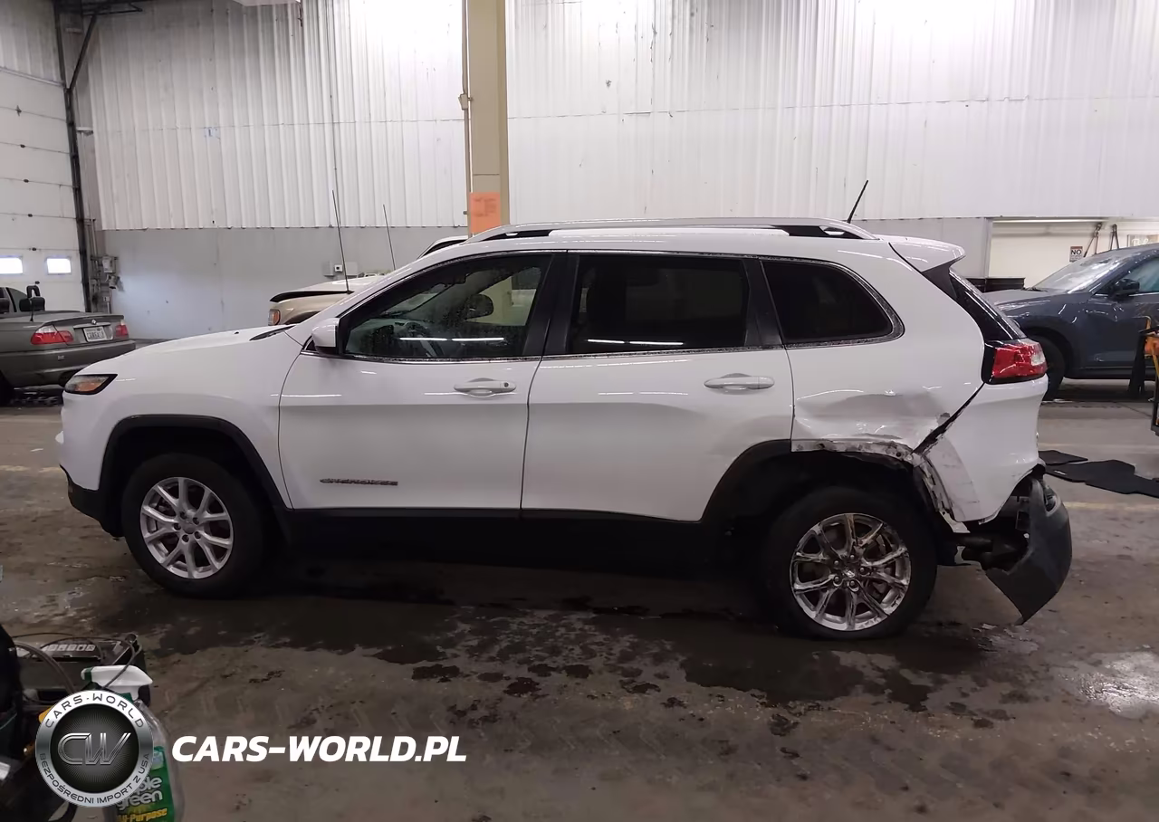 2016 Jeep Cherokee Latitude VIN:1C4PJMCS4GW254947 - 14