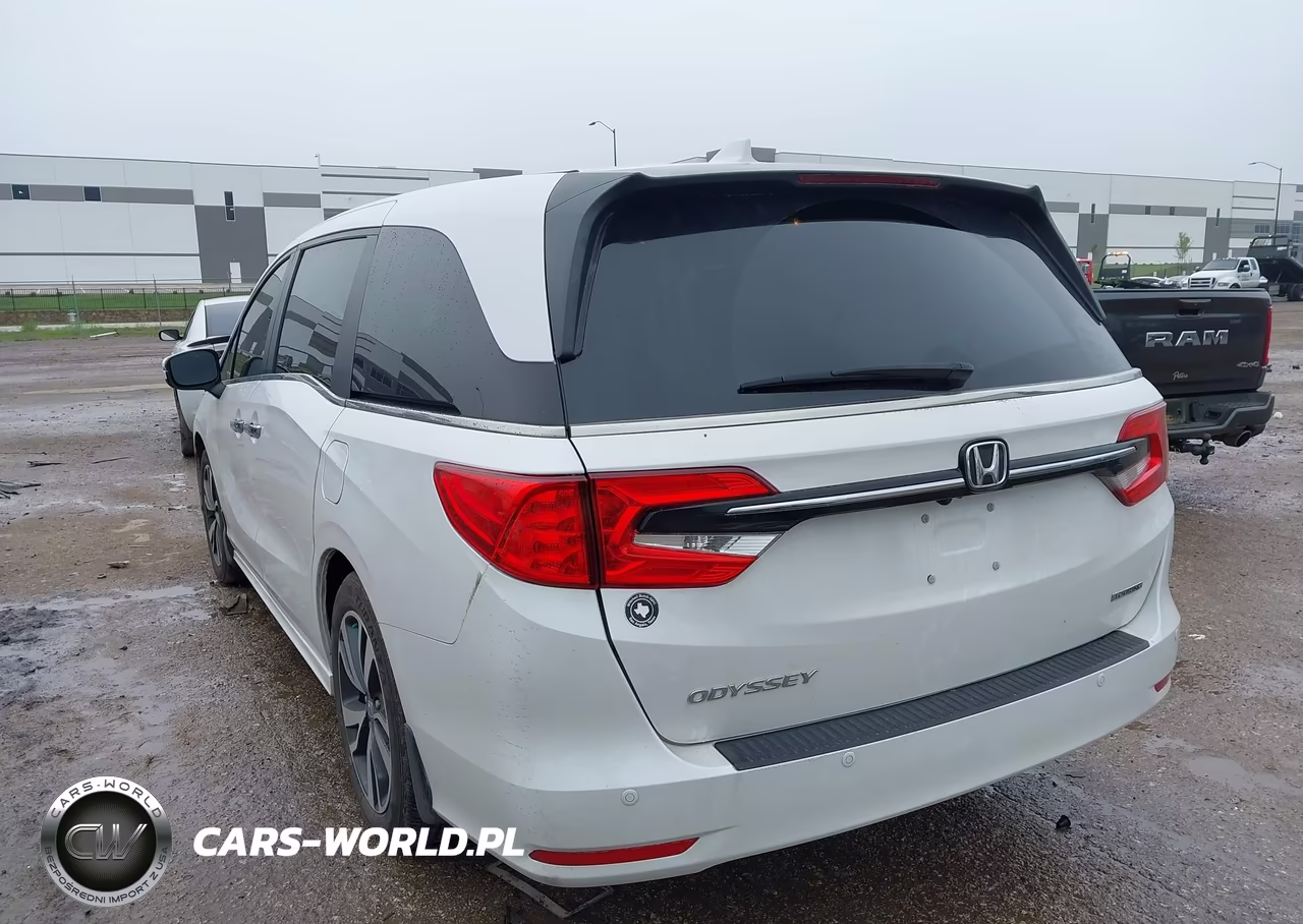 2024 Honda Odyssey Touring VIN:5FNRL6H8XRB034540 - 3