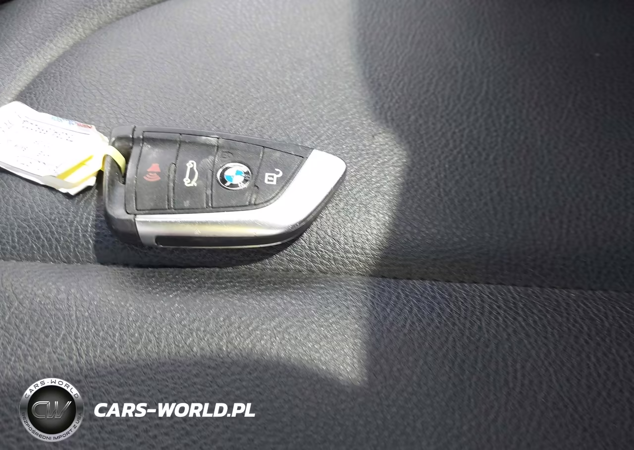 2018 BMW X1 xDrive28I VIN:WBXHT3C34J5F92272 - 11