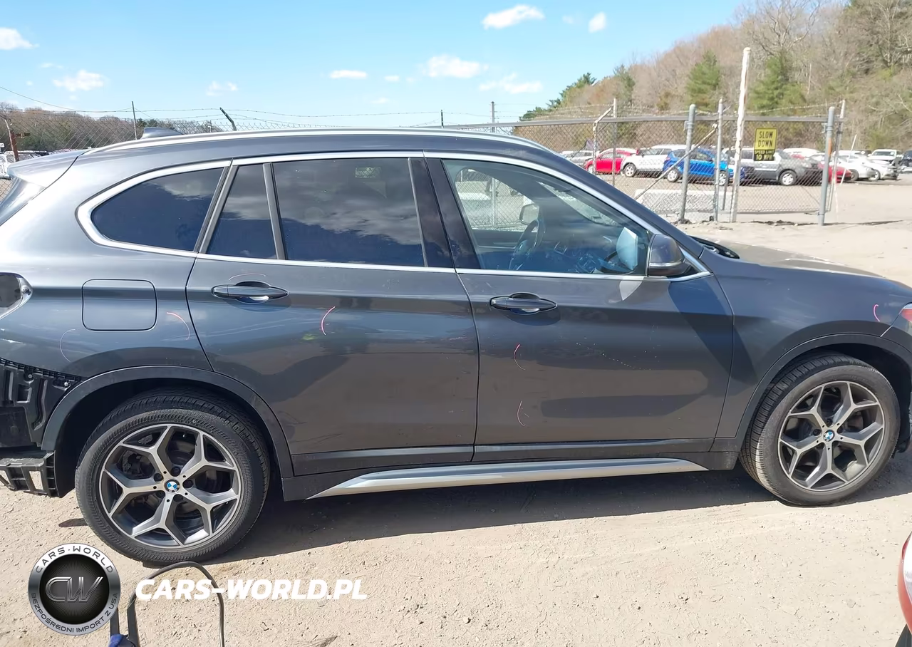 2018 BMW X1 xDrive28I VIN:WBXHT3C34J5F92272 - 13