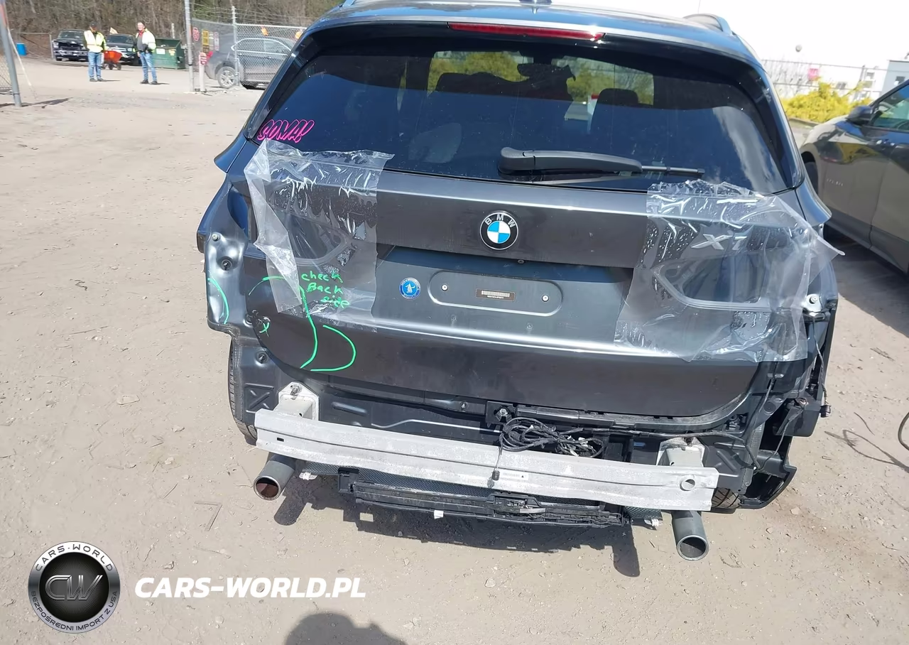 2018 BMW X1 xDrive28I VIN:WBXHT3C34J5F92272 - 16