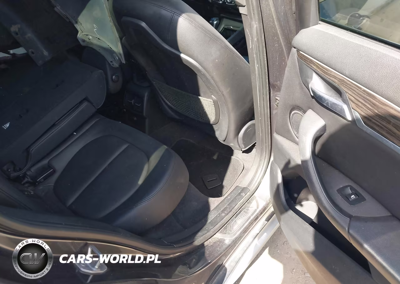 2018 BMW X1 xDrive28I VIN:WBXHT3C34J5F92272 - 8