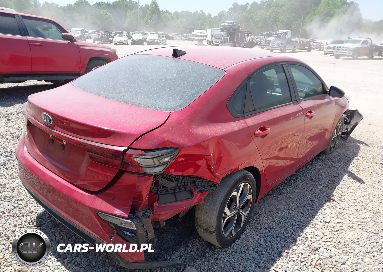 2020 Kia Forte Lxs VIN:3KPF24AD4LE247238 - 4