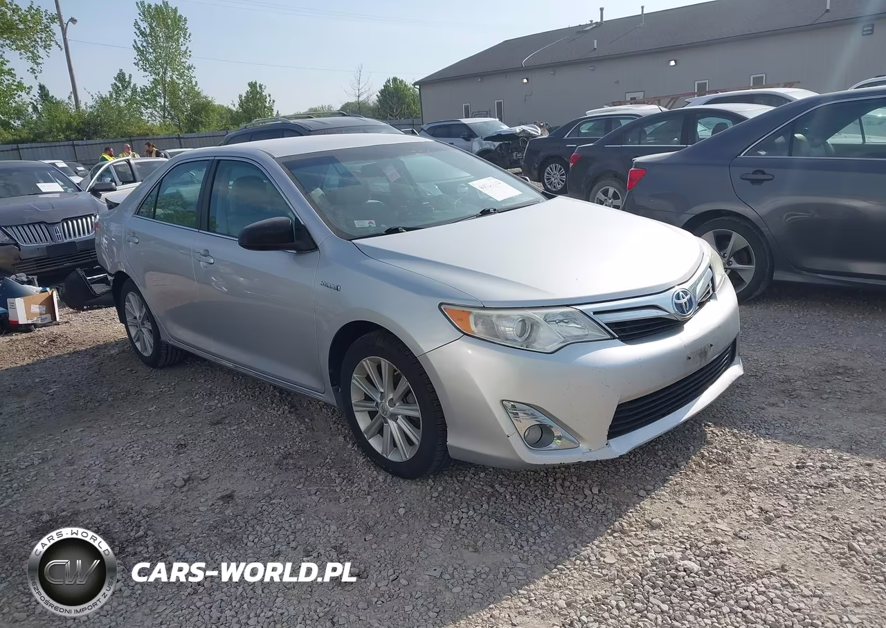 2014 Toyota Camry Hybrid Xle