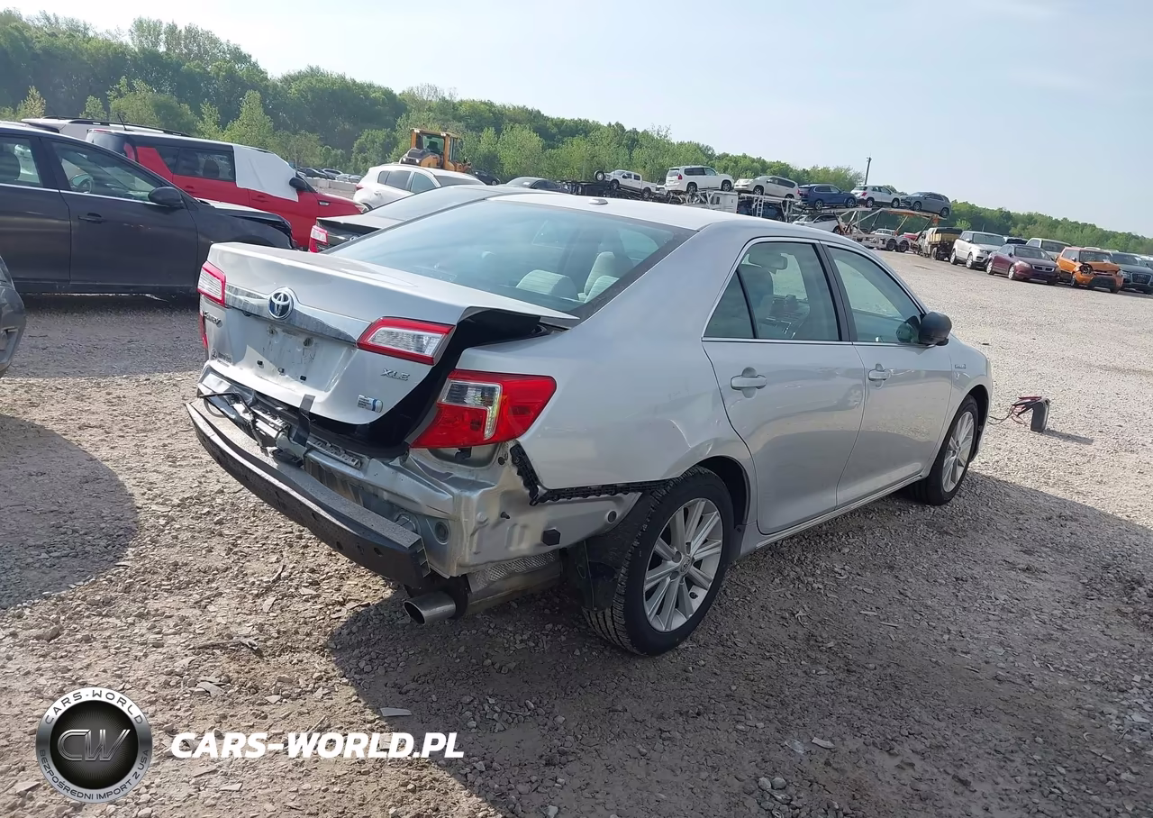 2014 Toyota Camry Hybrid Xle VIN:4T1BD1FK7EU123883 - 4