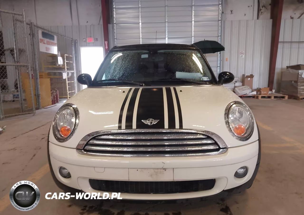2010 Mini Cooper Clubman VIN:WMWML3C51ATX37898 - 12