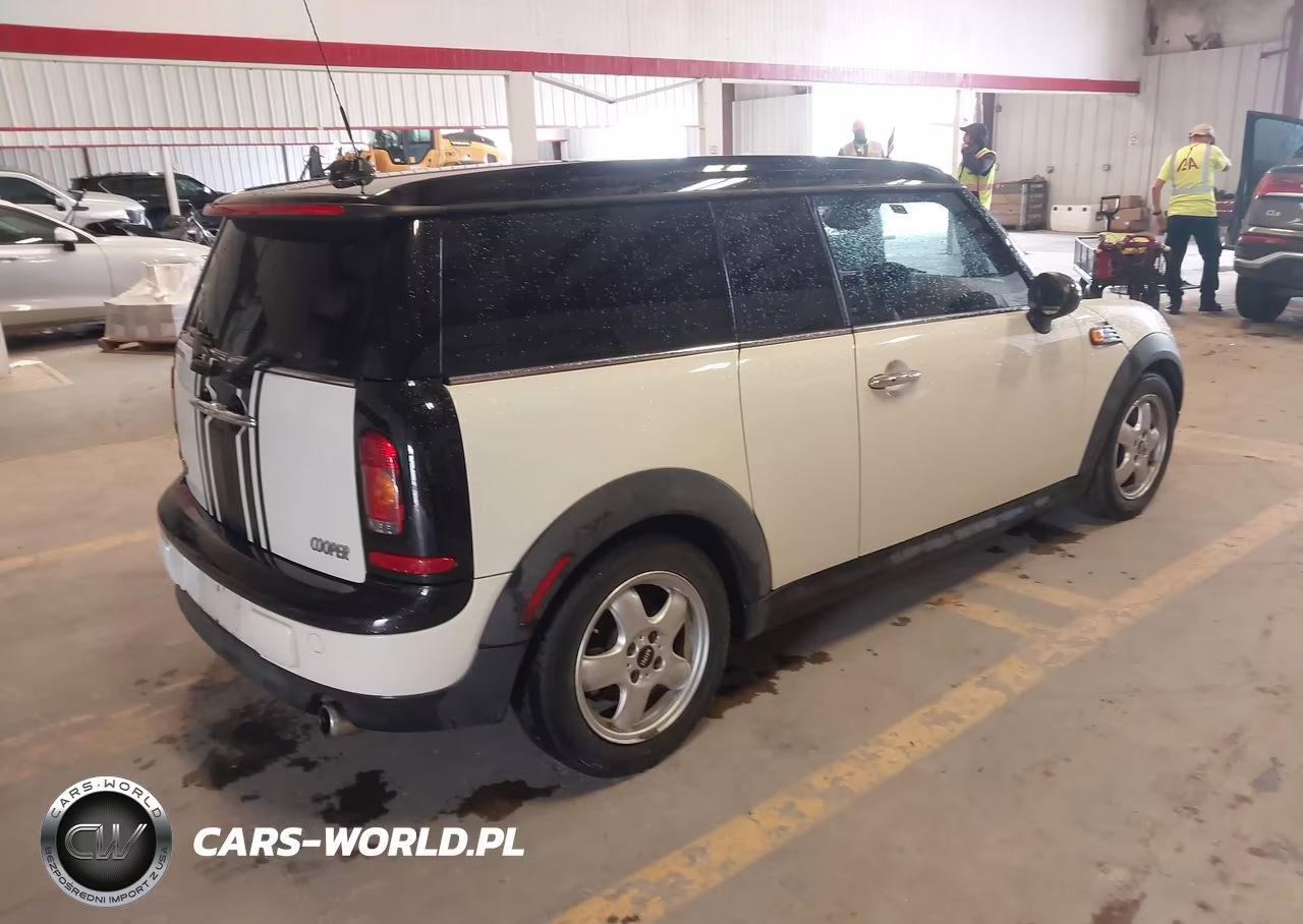 2010 Mini Cooper Clubman VIN:WMWML3C51ATX37898 - 4
