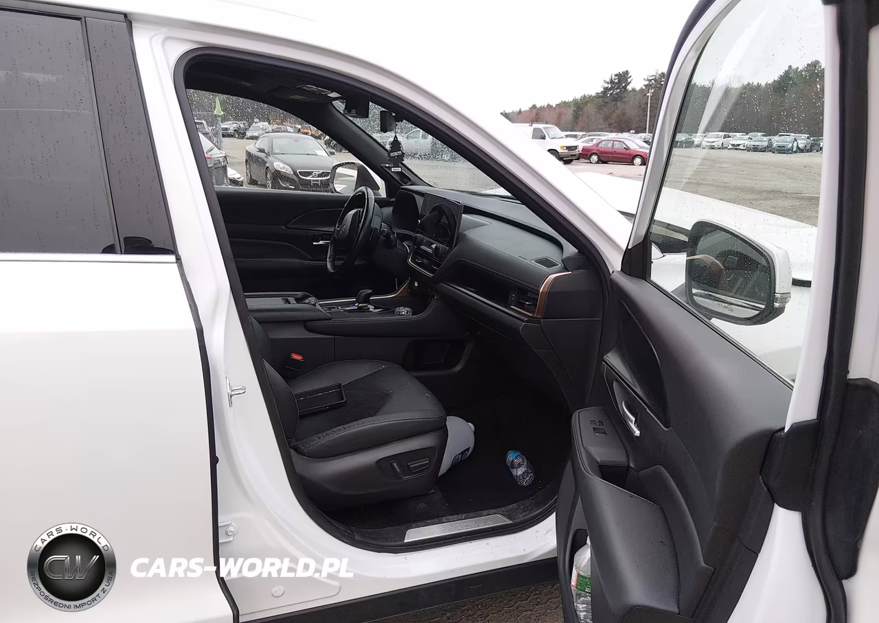2024 Toyota Grand Highlander Hybrid Platinum Max VIN:5TDADAB56RS004247 - 5