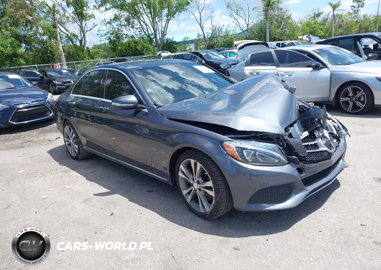 2015 Mercedes-Benz C 300