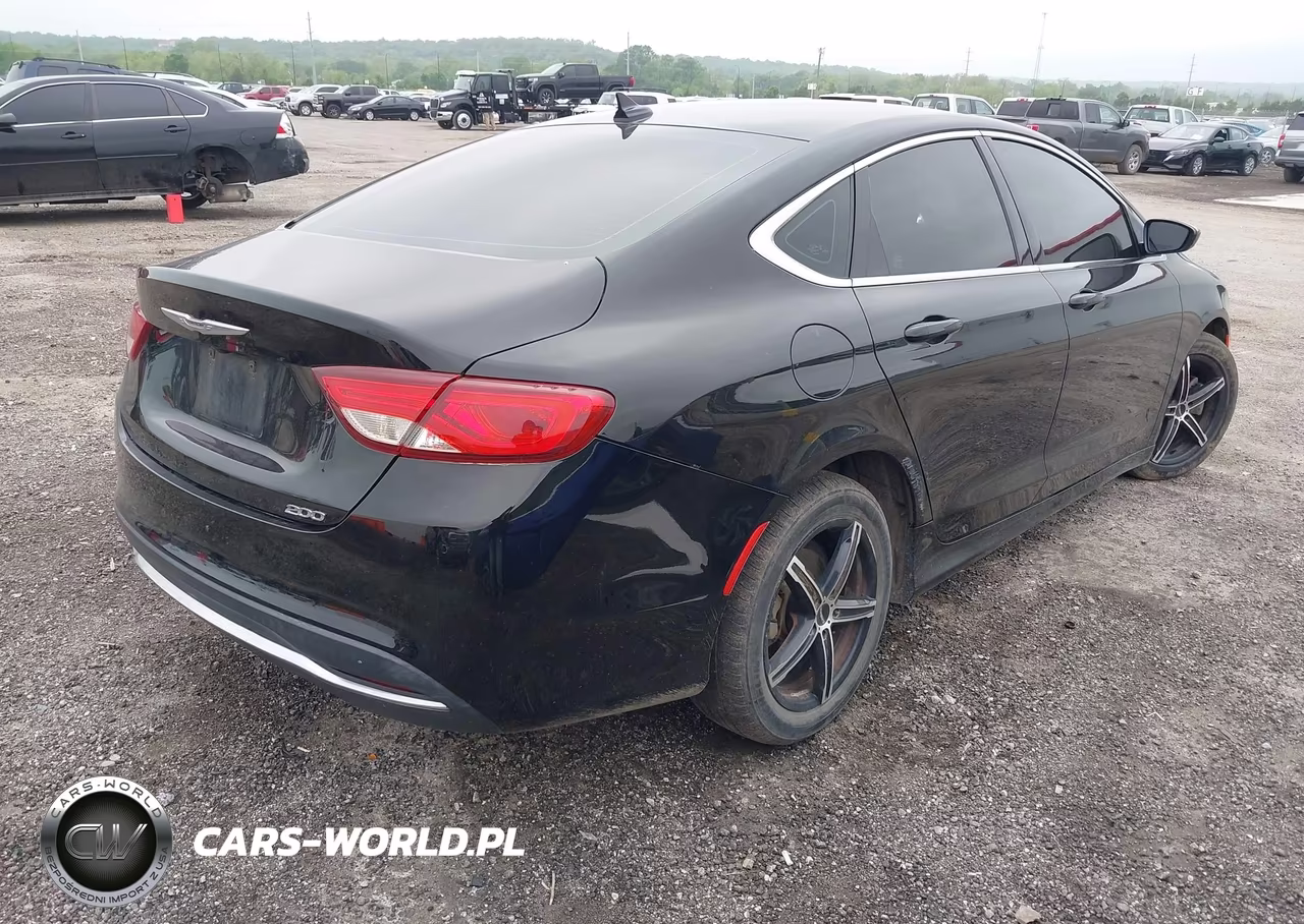 2015 Chrysler 200 Limited VIN:1C3CCCAB1FN634519 - 4