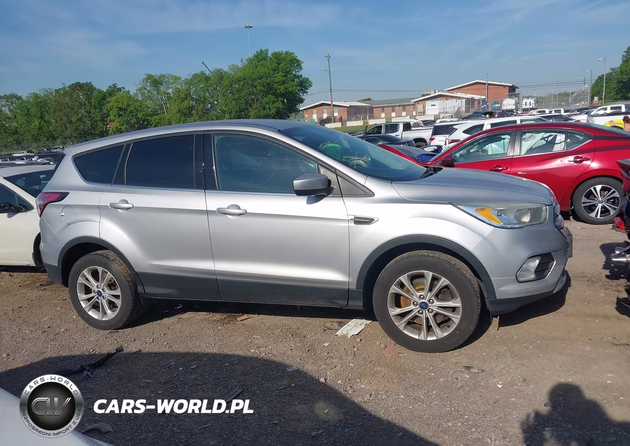 2017 Ford Escape Se VIN:1FMCU9GD5HUA35261 - 13