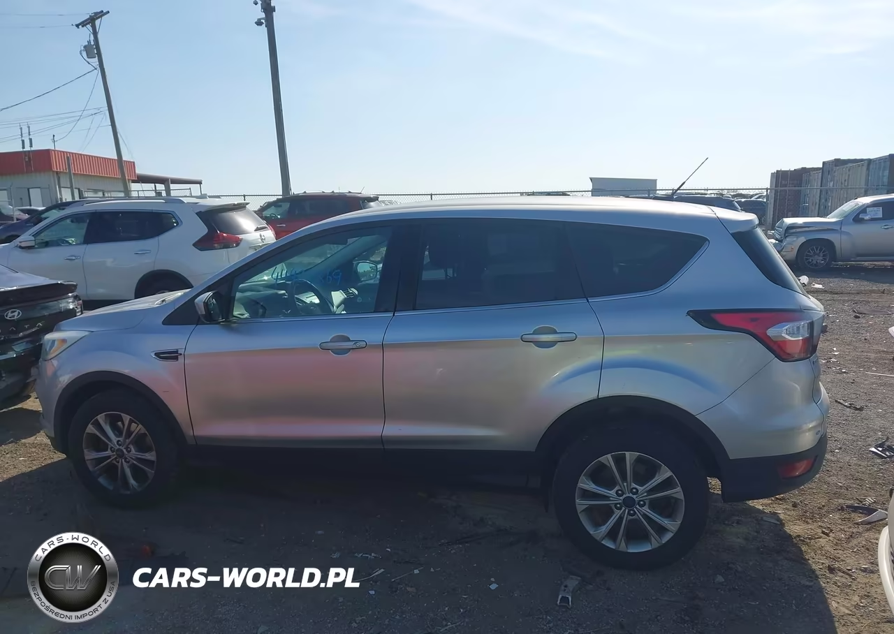 2017 Ford Escape Se VIN:1FMCU9GD5HUA35261 - 14