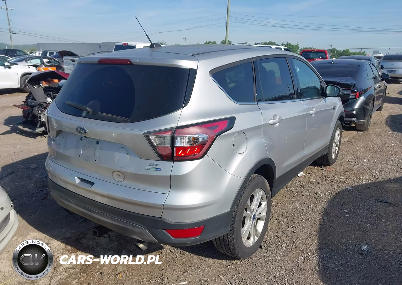 2017 Ford Escape Se VIN:1FMCU9GD5HUA35261 - 4