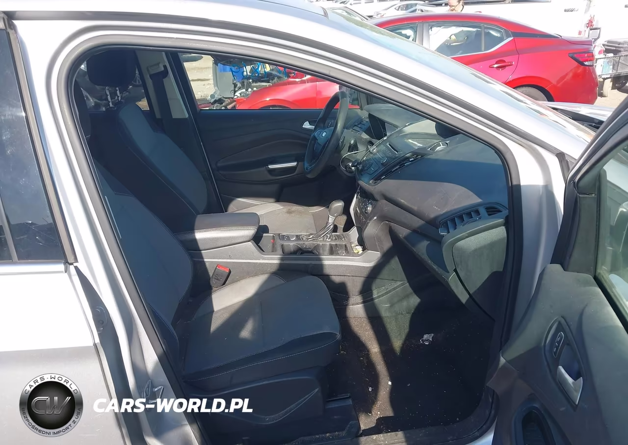 2017 Ford Escape Se VIN:1FMCU9GD5HUA35261 - 5