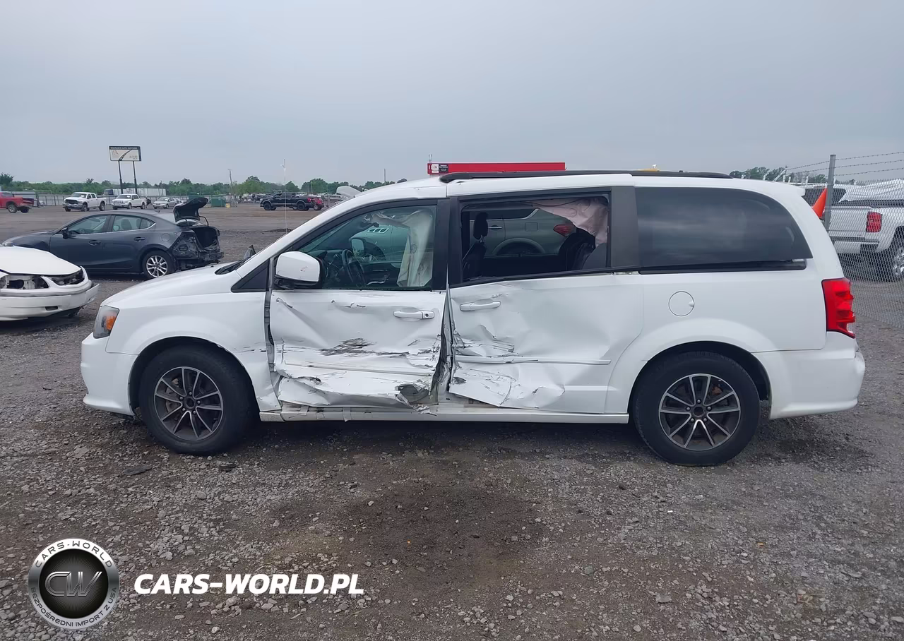 2017 Dodge Grand Caravan Gt VIN:2C4RDGEG9HR698040 - 14