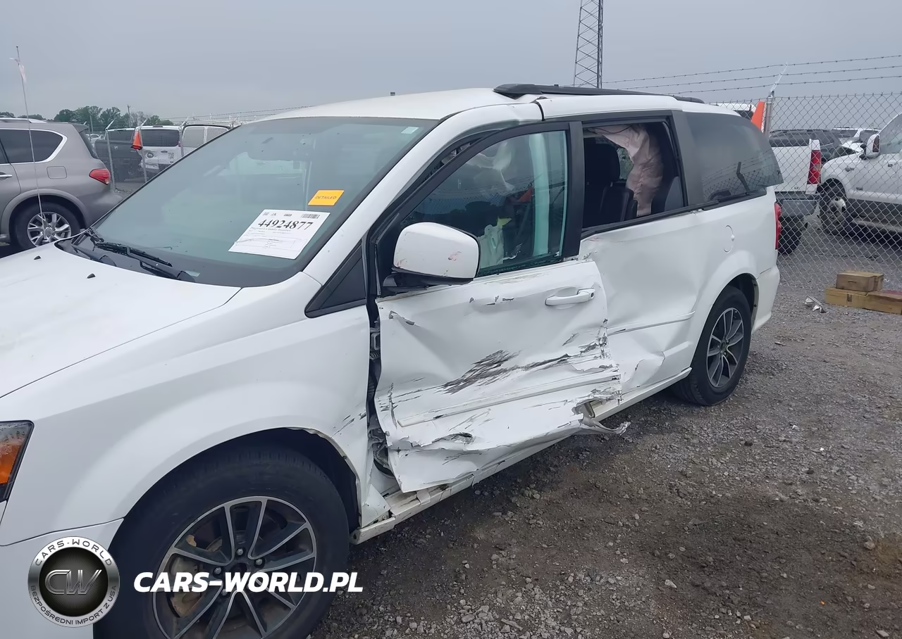 2017 Dodge Grand Caravan Gt VIN:2C4RDGEG9HR698040 - 6