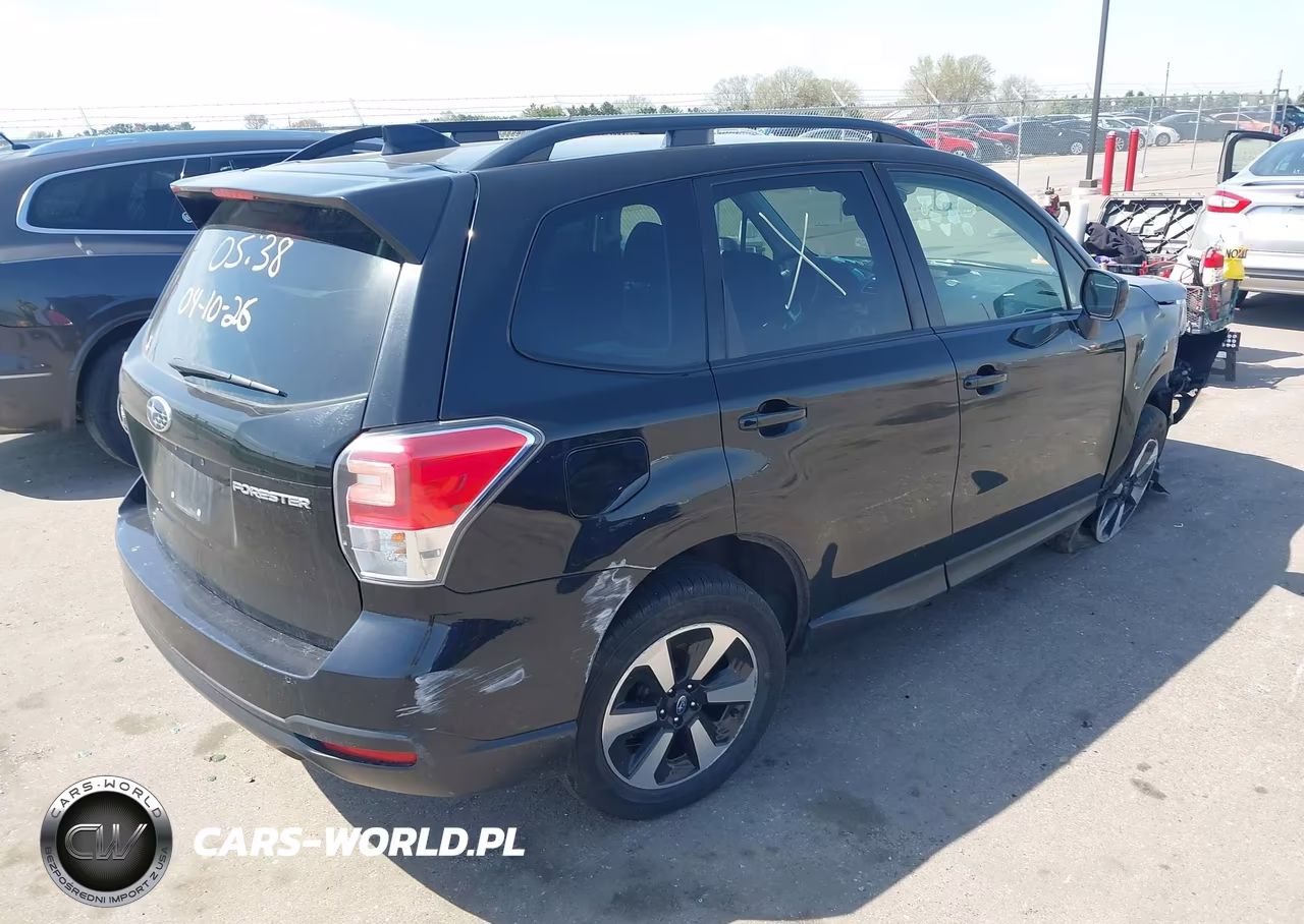 2018 Subaru Forester 2.5I Premium VIN:JF2SJAGC7JH484488 - 4