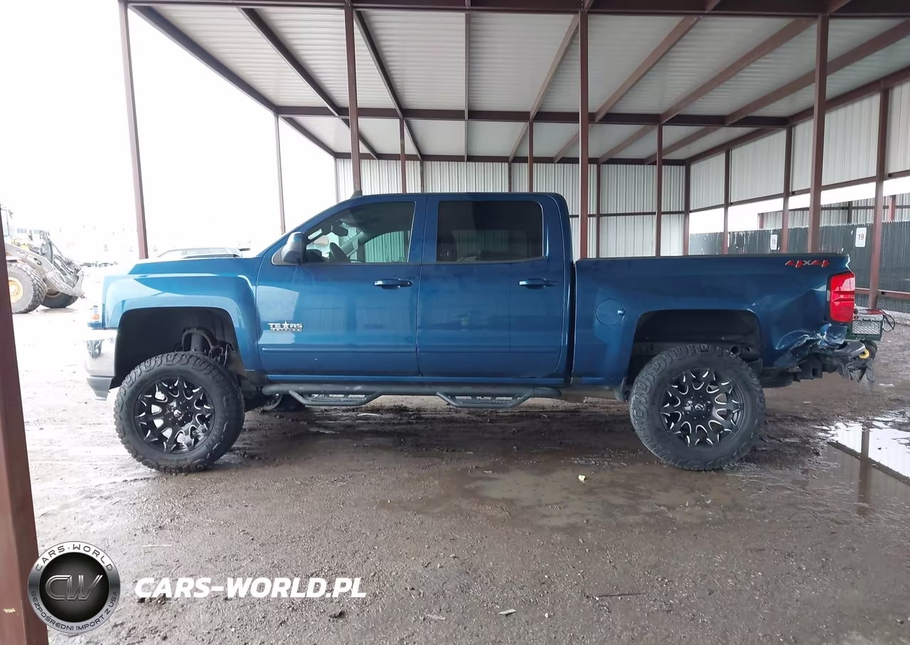 2018 Chevrolet Silverado 1500 1Lt VIN:3GCUKRER1JG389882 - 12