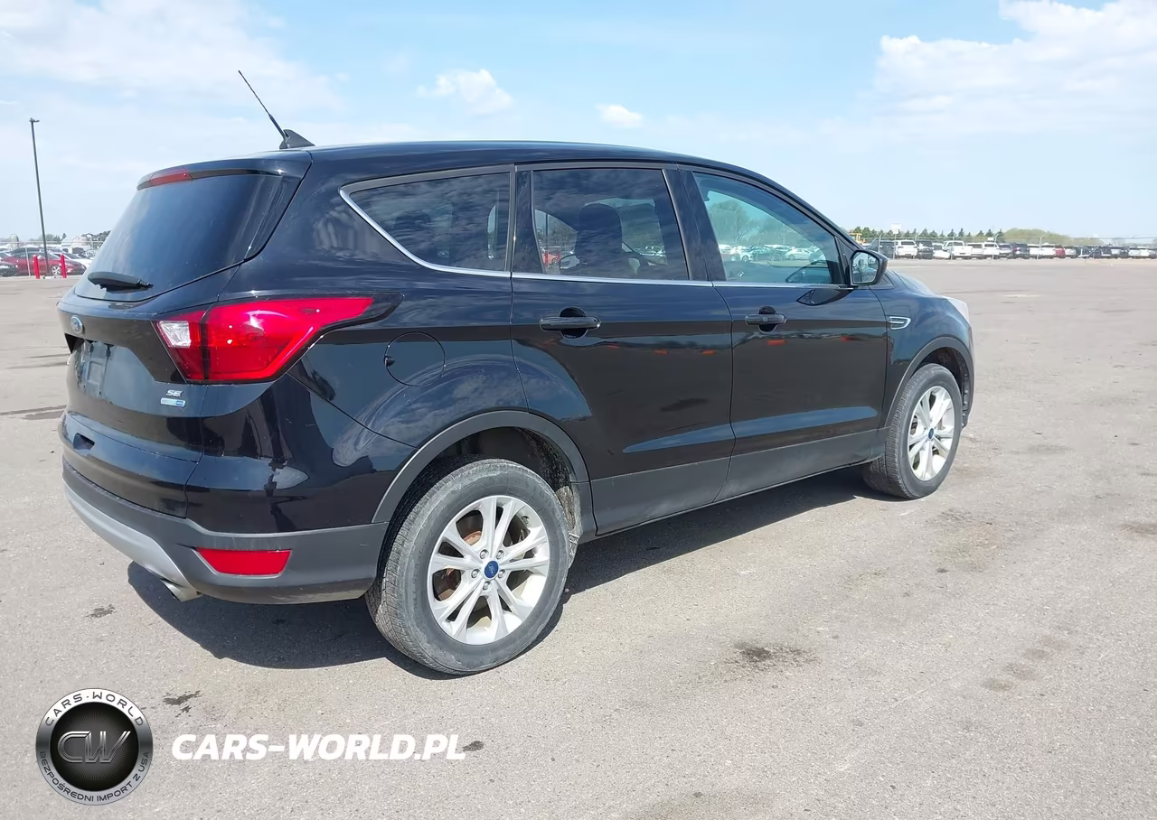 2019 Ford Escape Se VIN:1FMCU9GD4KUA21438 - 4