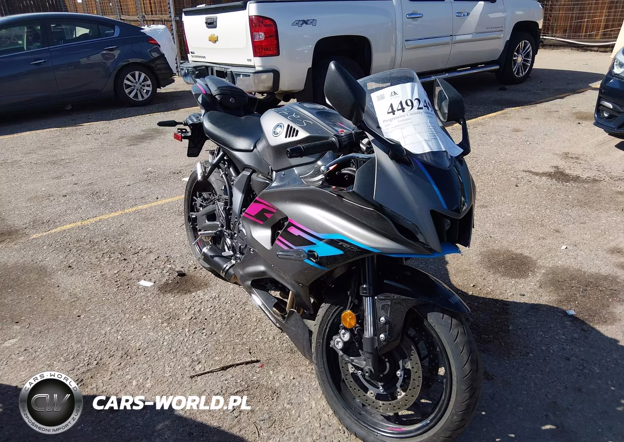 2024 Yamaha Yzfr7