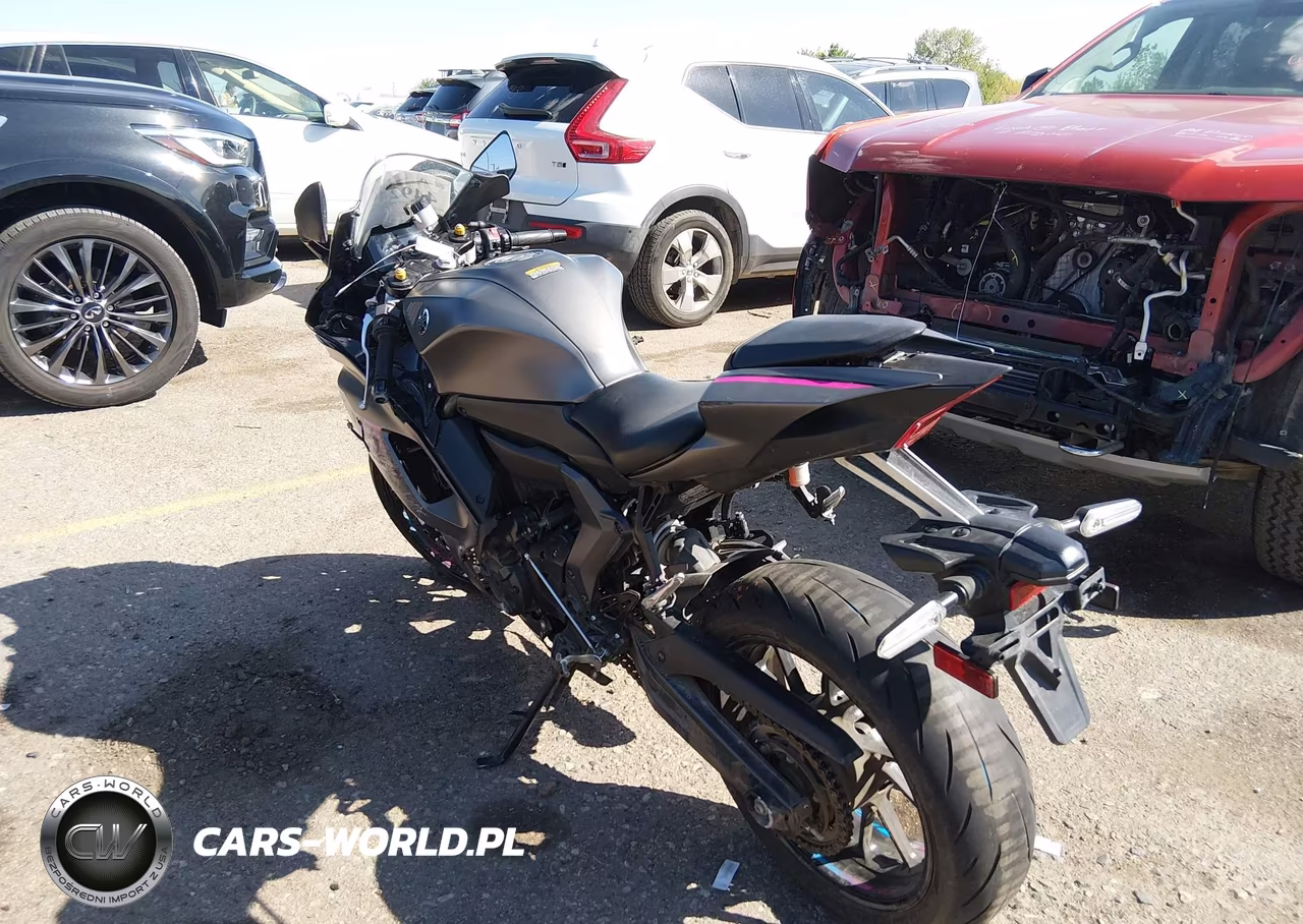 2024 Yamaha Yzfr7 VIN:JYARM38E7RA011643 - 3