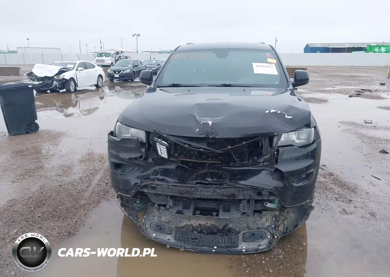 2017 Jeep Grand Cherokee Altitude 4X2 VIN:1C4RJEAG1HC833037 - 12