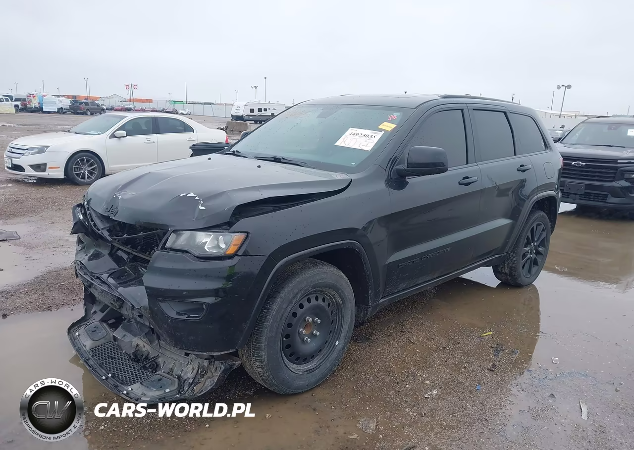 2017 Jeep Grand Cherokee Altitude 4X2 VIN:1C4RJEAG1HC833037 - 14