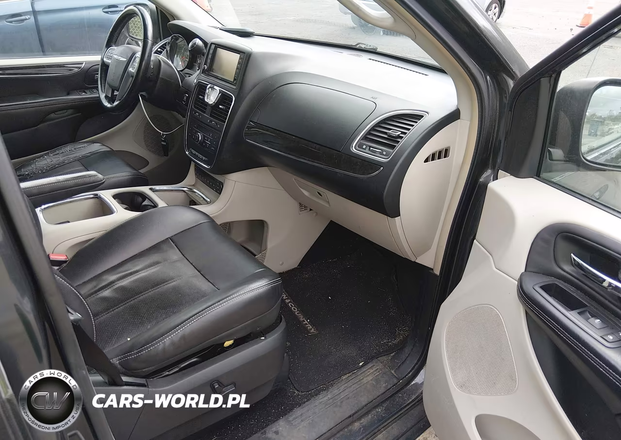 2012 Chrysler Town & Country Touring-L VIN:2C4RC1CG5CR338551 - 5