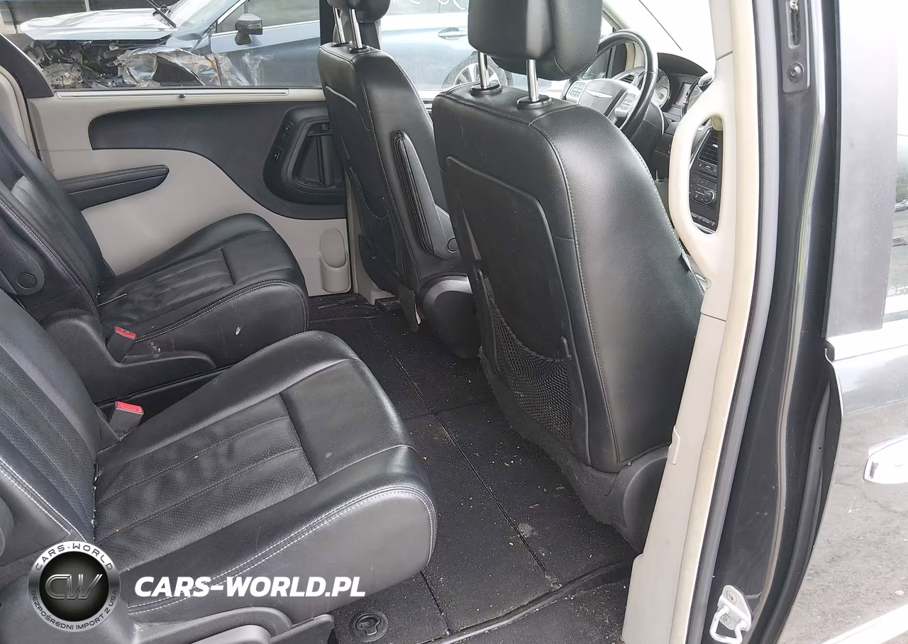 2012 Chrysler Town & Country Touring-L VIN:2C4RC1CG5CR338551 - 8