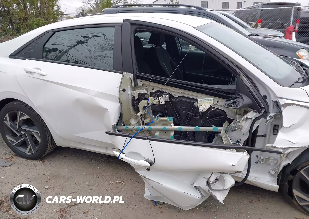 2025 Hyundai Elantra Sel Sport VIN:KMHLM4DG7SU884994 - 6