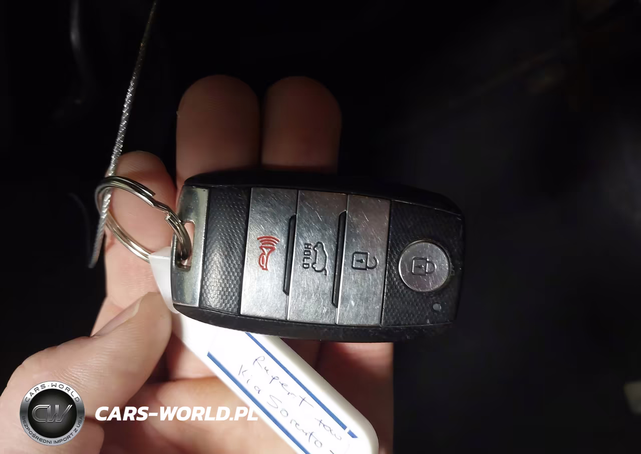 2018 Kia Sorento 3.3L Ex VIN:5XYPHDA52JG365137 - 11