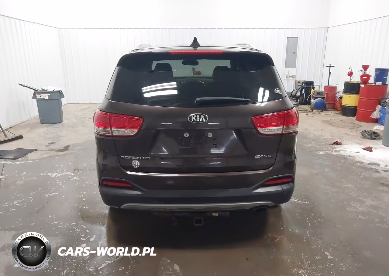 2018 Kia Sorento 3.3L Ex VIN:5XYPHDA52JG365137 - 16