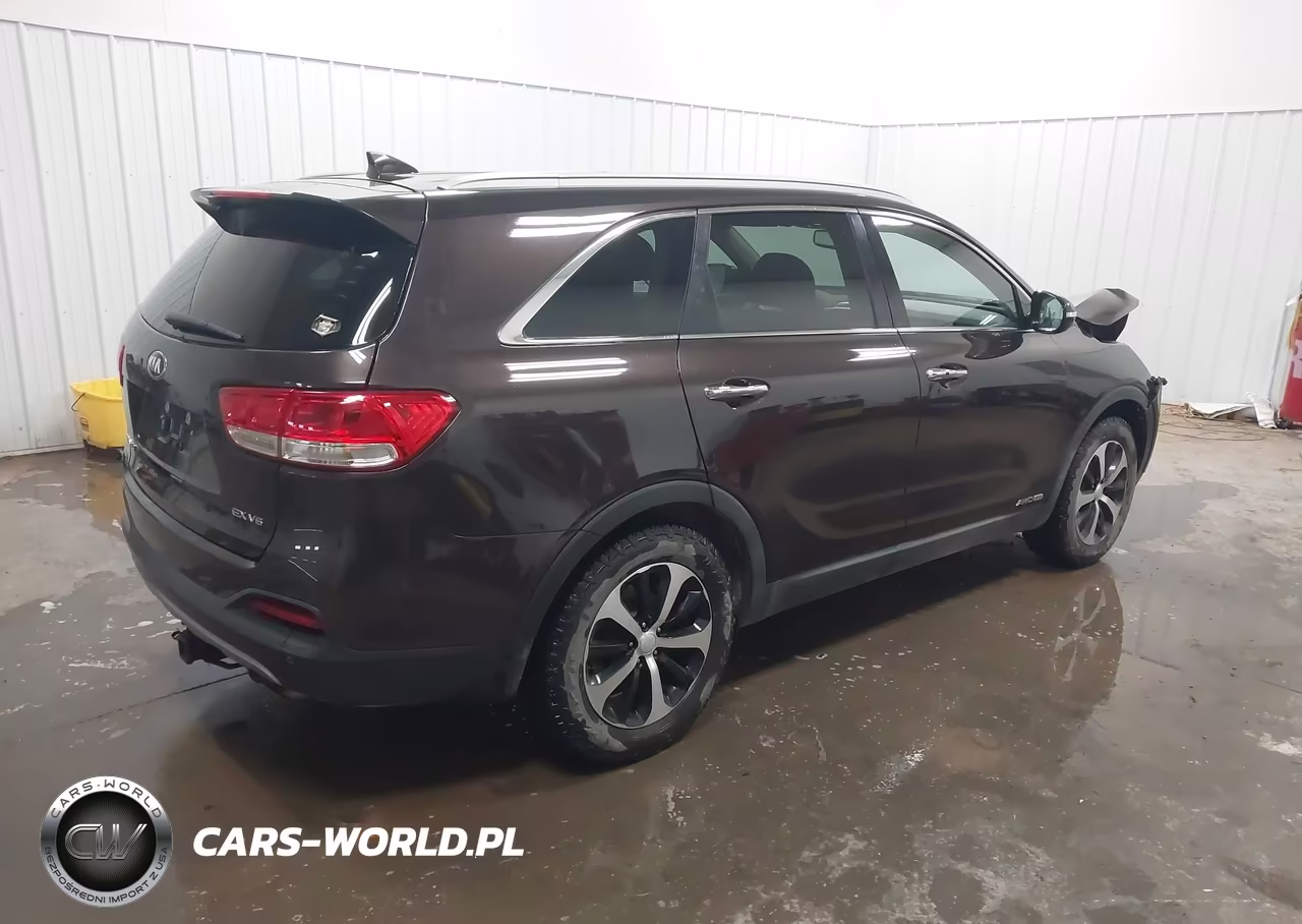 2018 Kia Sorento 3.3L Ex VIN:5XYPHDA52JG365137 - 4