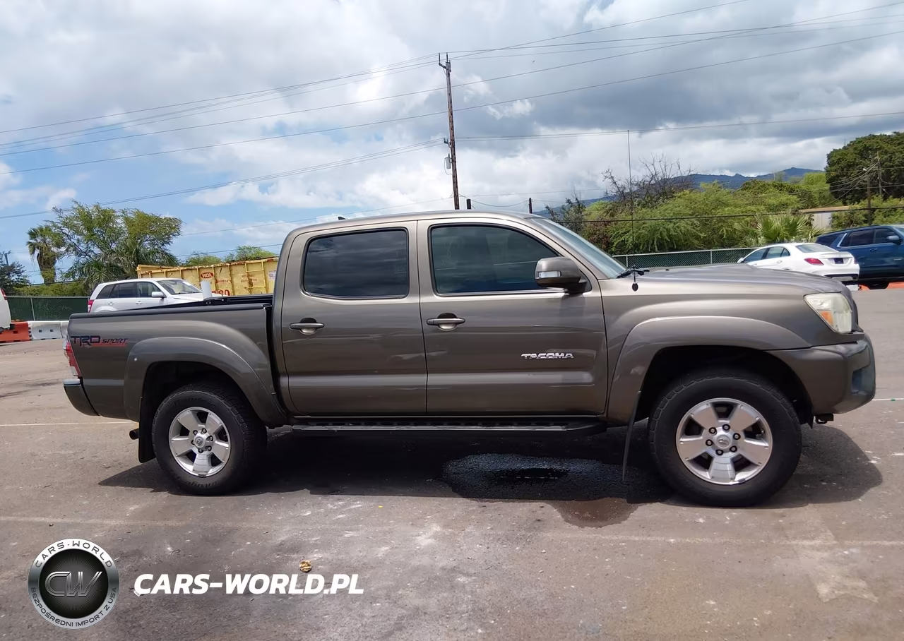 2015 Toyota Tacoma Prerunner V6 VIN:3TMJU4GN3FM178301 - 14