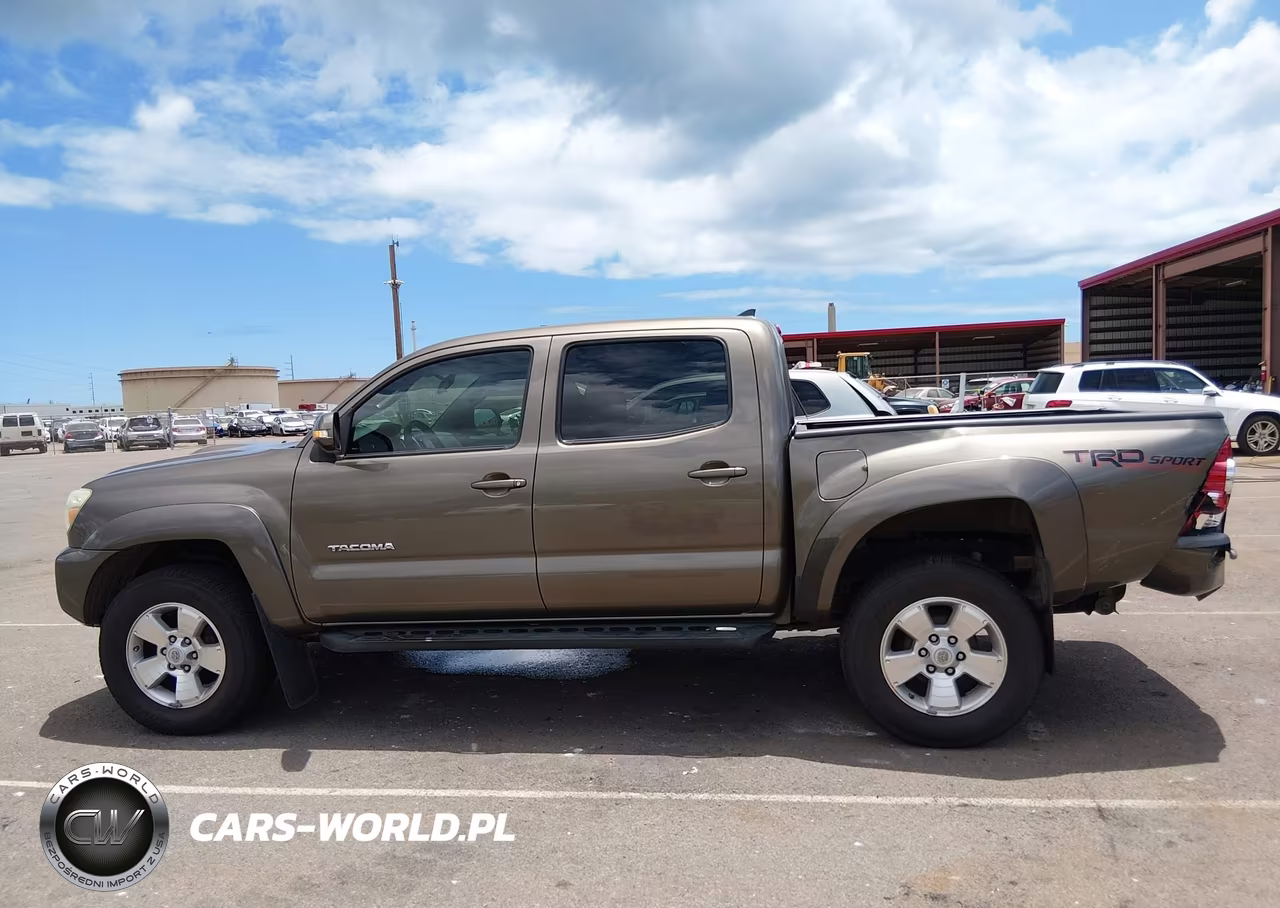 2015 Toyota Tacoma Prerunner V6 VIN:3TMJU4GN3FM178301 - 15