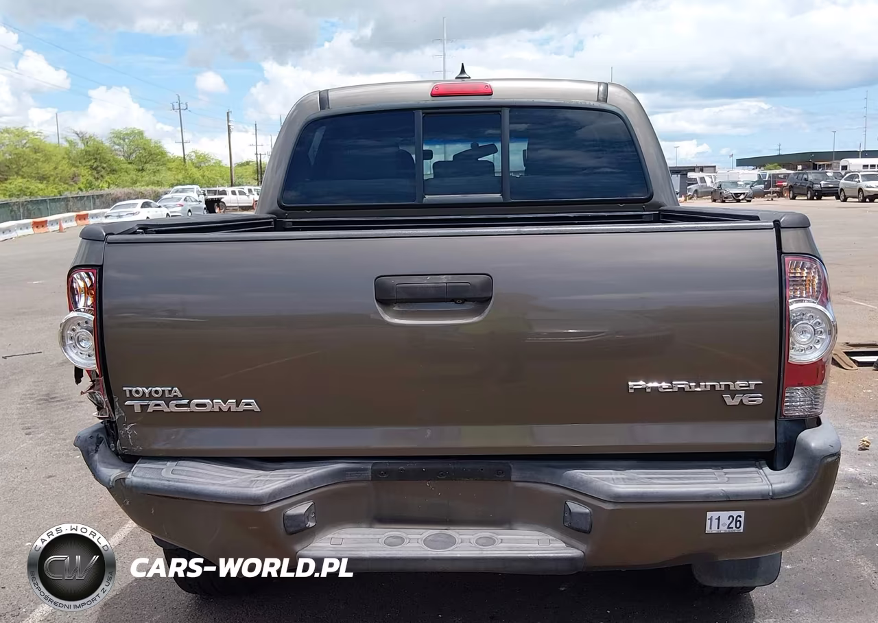 2015 Toyota Tacoma Prerunner V6 VIN:3TMJU4GN3FM178301 - 17