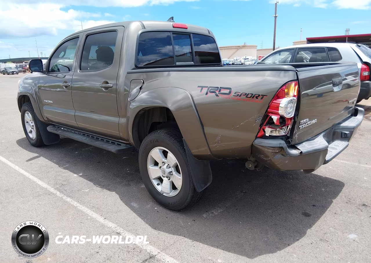 2015 Toyota Tacoma Prerunner V6 VIN:3TMJU4GN3FM178301 - 3