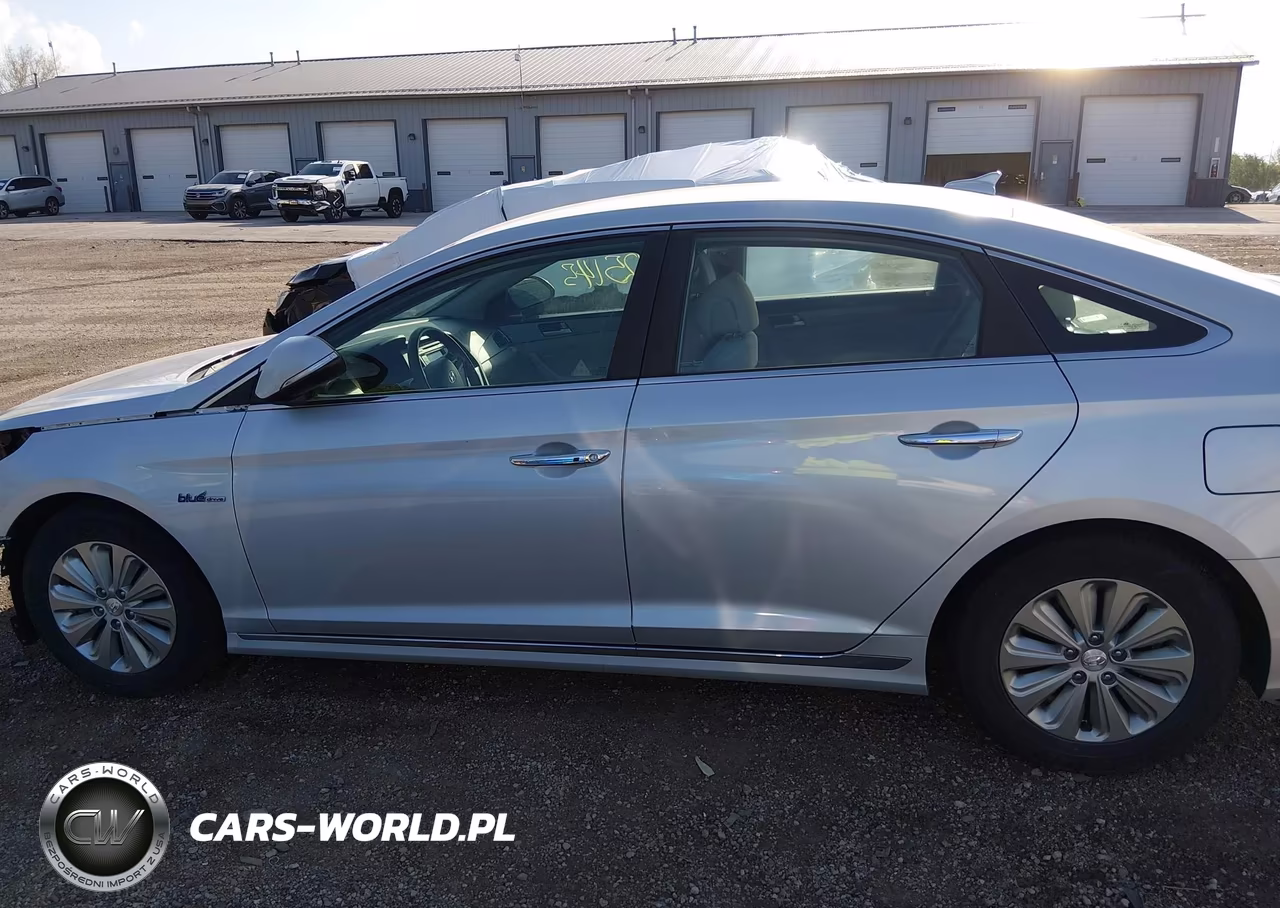 2016 Hyundai Sonata Hybrid Se VIN:KMHE24L19GA028729 - 14