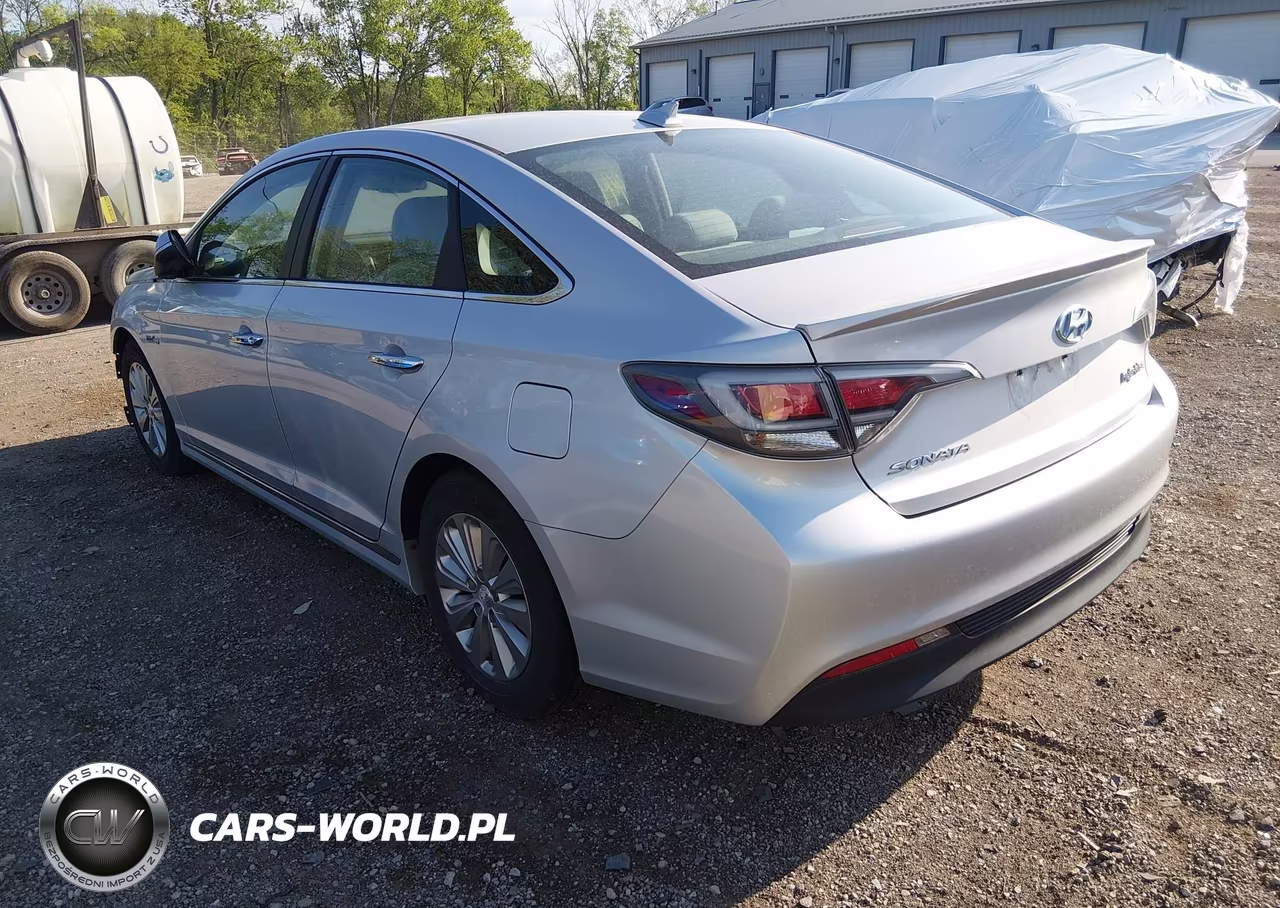 2016 Hyundai Sonata Hybrid Se VIN:KMHE24L19GA028729 - 3