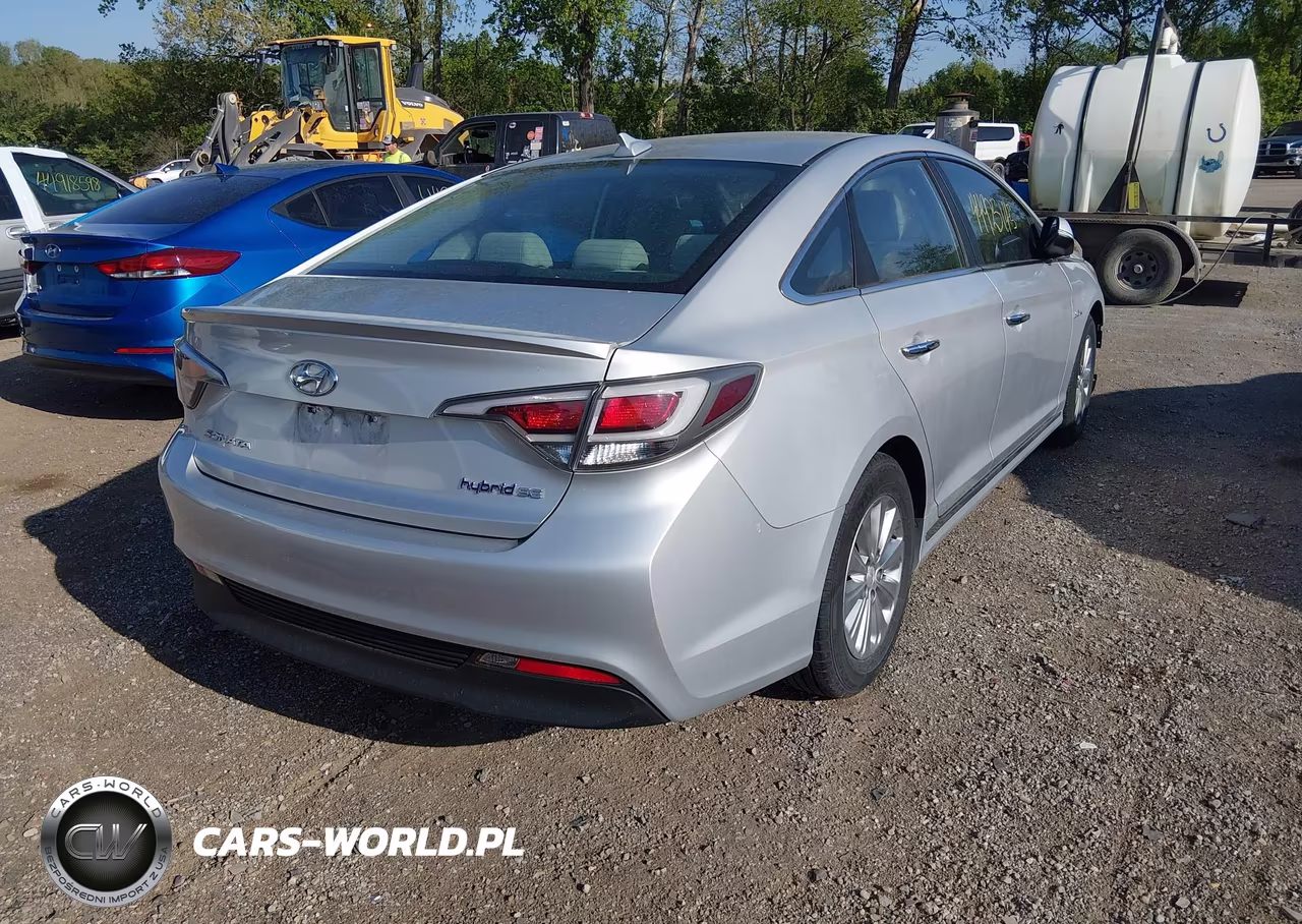 2016 Hyundai Sonata Hybrid Se VIN:KMHE24L19GA028729 - 4