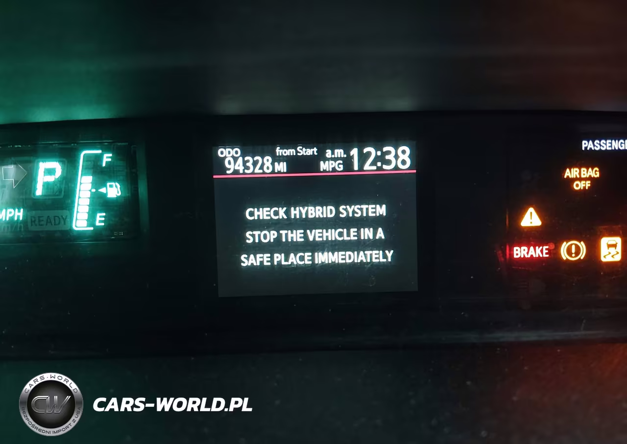 2013 Toyota Prius C Two VIN:JTDKDTB38D1532151 - 17