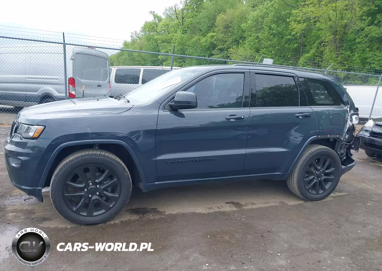 2018 Jeep Grand Cherokee Altitude 4X4 VIN:1C4RJFAG0JC332636 - 14