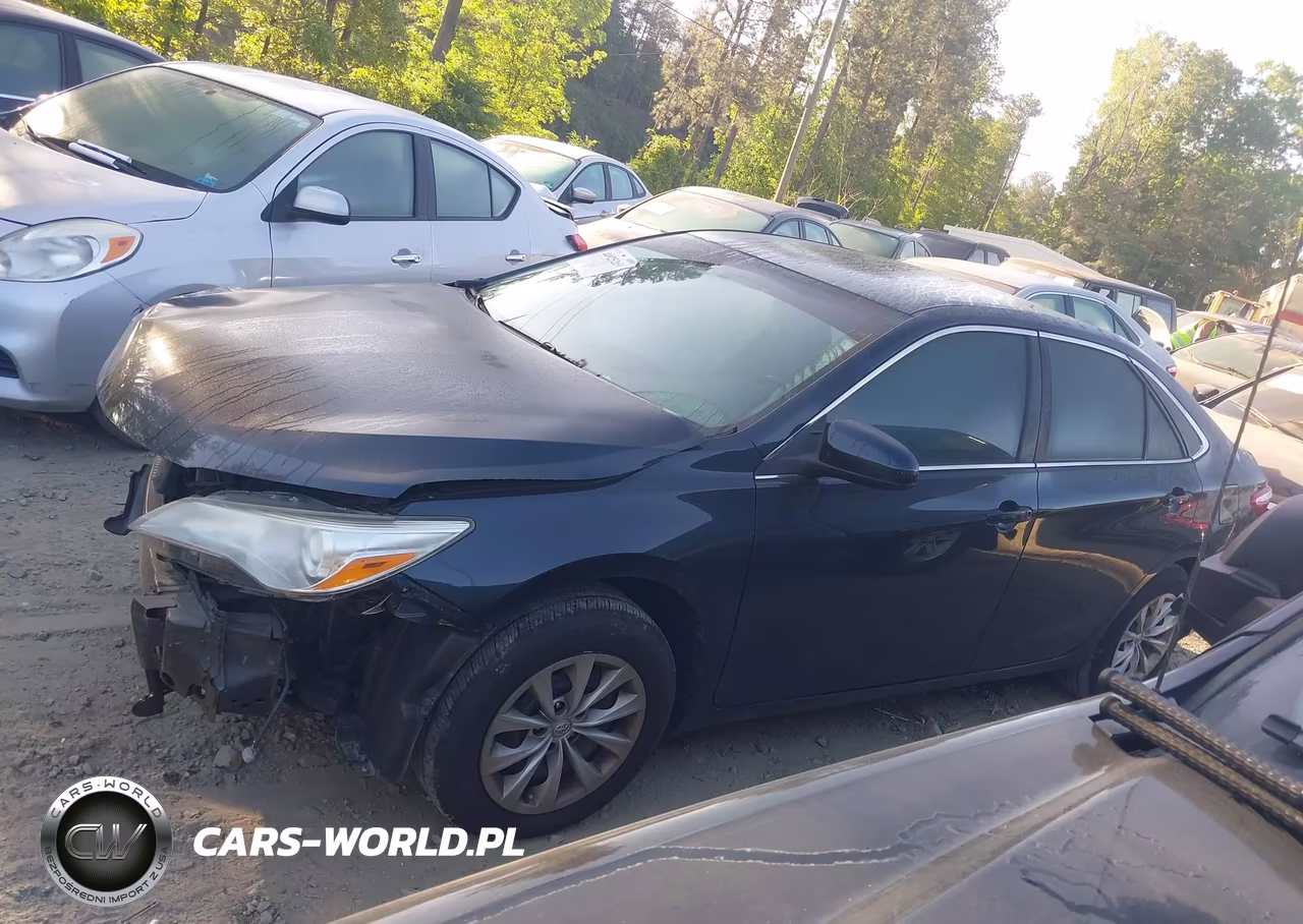 2015 Toyota Camry Le VIN:4T4BF1FKXFR495221 - 14