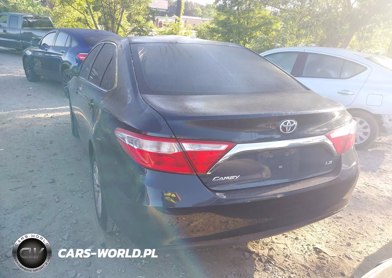2015 Toyota Camry Le VIN:4T4BF1FKXFR495221 - 3