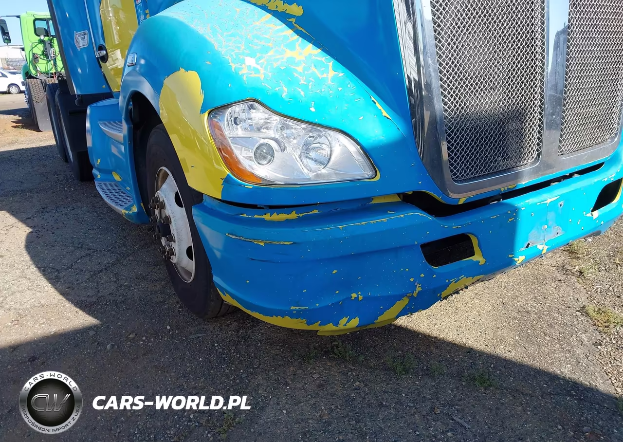2015 Kenworth Construction T680 VIN:1XKYD49XXFJ438241 - 11