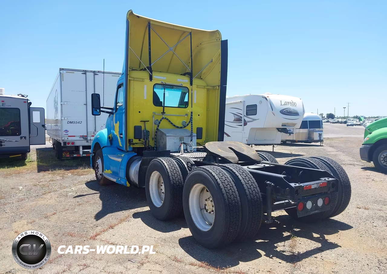 2015 Kenworth Construction T680 VIN:1XKYD49XXFJ438241 - 3