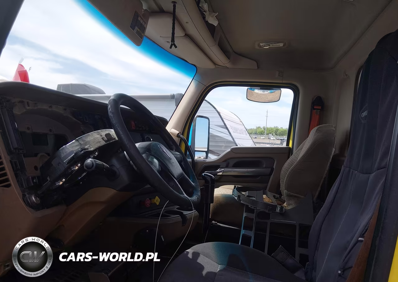 2015 Kenworth Construction T680 VIN:1XKYD49XXFJ438241 - 7