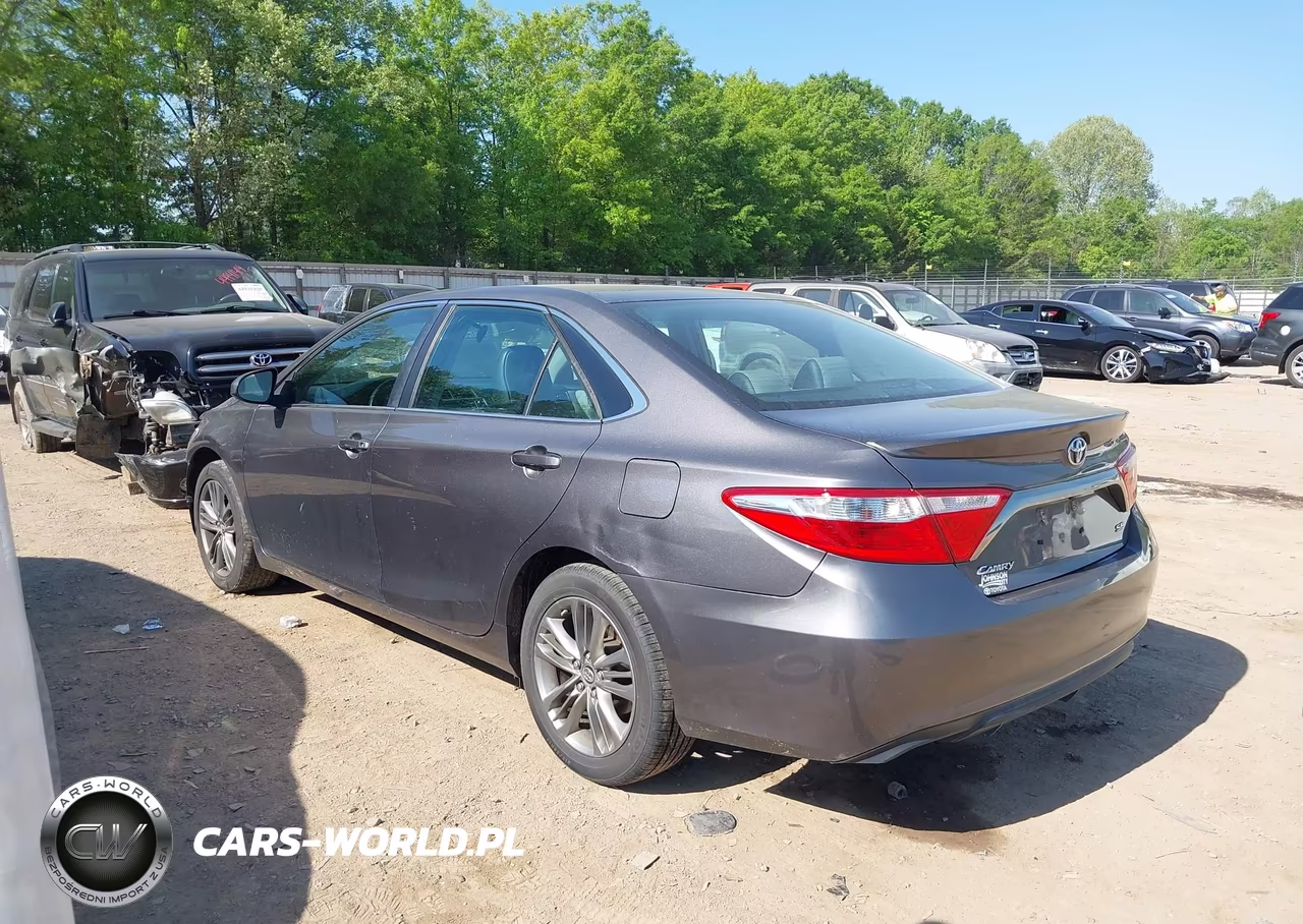 2017 Toyota Camry Se VIN:4T1BF1FK8HU619855 - 3