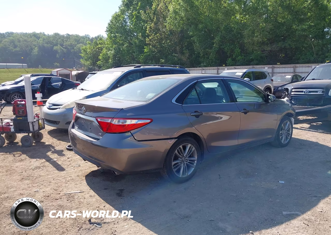 2017 Toyota Camry Se VIN:4T1BF1FK8HU619855 - 4