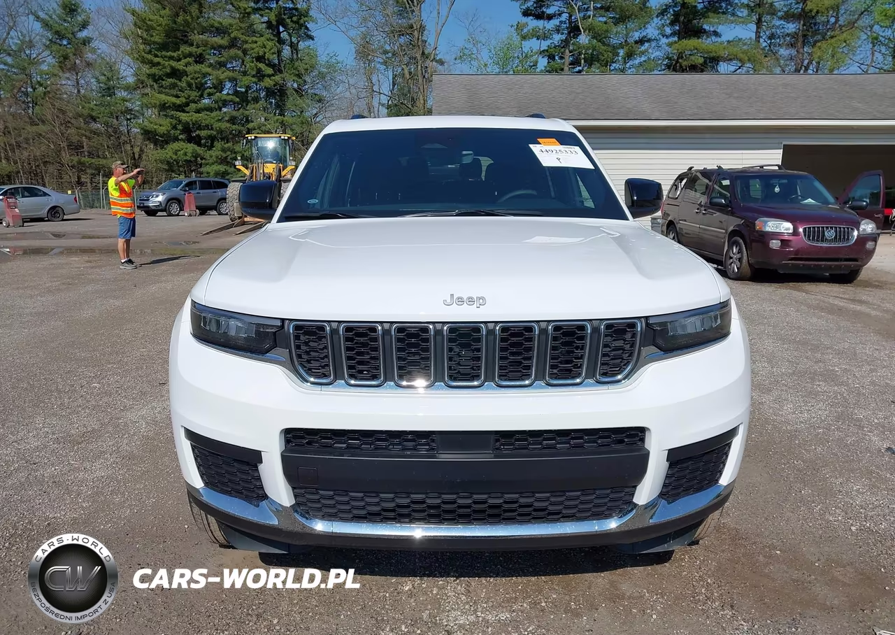 2025 Jeep Grand Cherokee L Laredo X 4X4 VIN:1C4RJKAGXS8692056 - 13